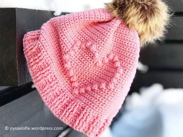 Bobbleheart Hat