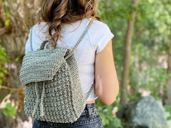 crochet The Betty Backpack free pattern