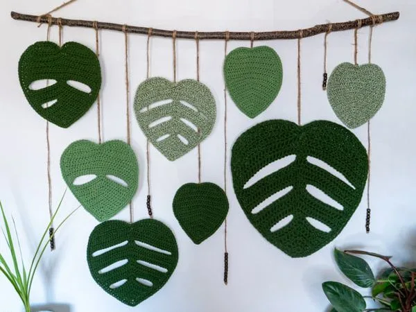 crochet Monstera Wall Hanging free pattern