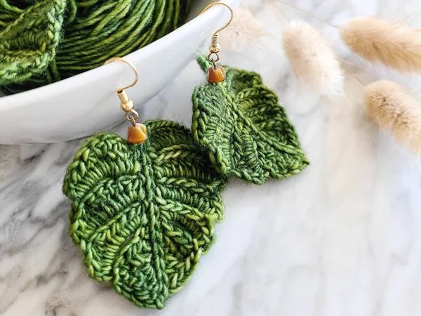 crochet Flirty Foliage Monstera Leaf easy pattern