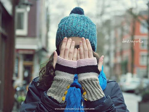 Back Loop fingerless gloves