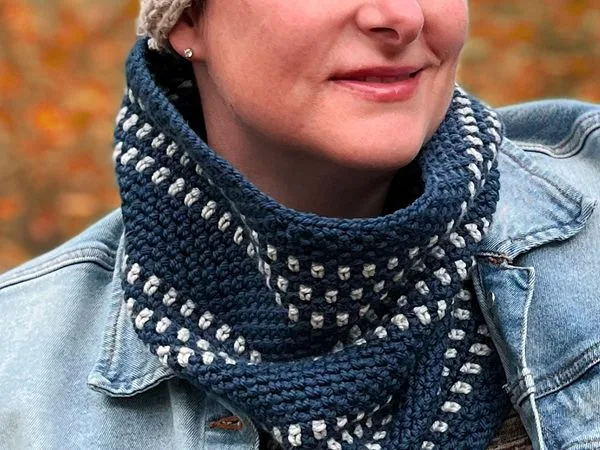 crochet Pointillism Cowl free pattern
