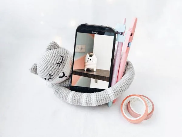 crochet Cat Phone Stand easy pattern