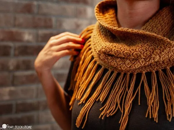 crochet Cluster Cowl free pattern