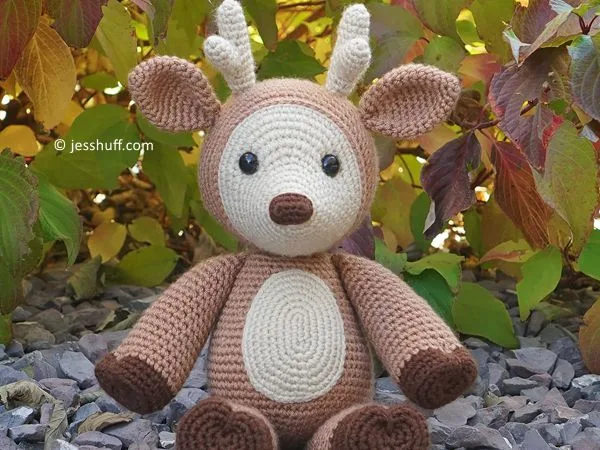 crochet Dash the Deer free pattern
