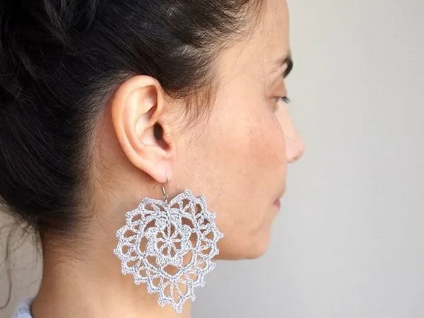 crochet Heart Me Jewelry easy pattern