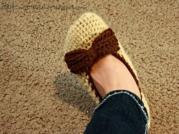 Crochet Bow Slippers