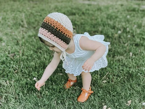 crochet lilah Bonnet easy pattern