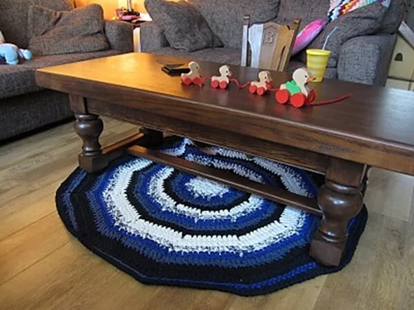 Pinwheel Oval Rug