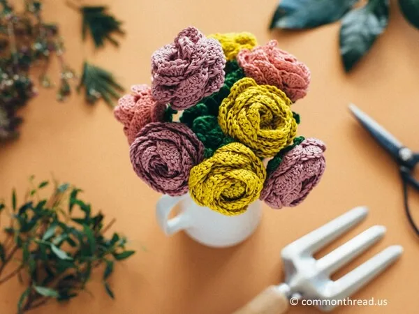 CROCHET FLOWER BOUQUET
