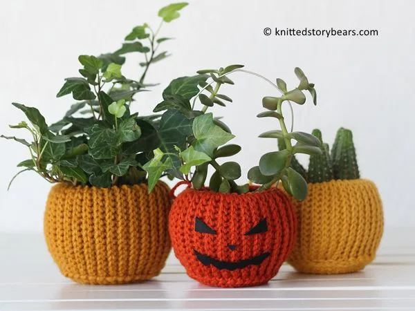 Flowers crochet pot