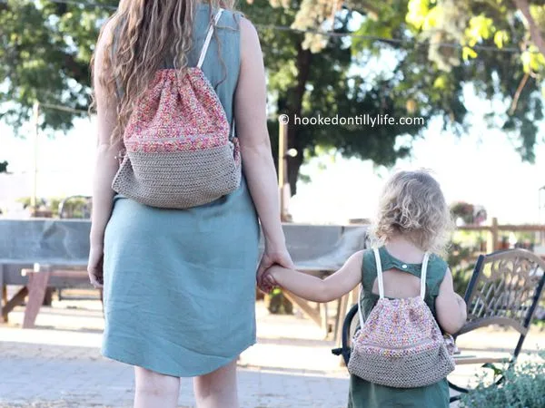 crochet Cam Drawstring Bag free pattern