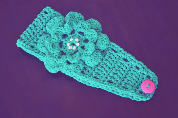 Keyhole Border Flower Headband