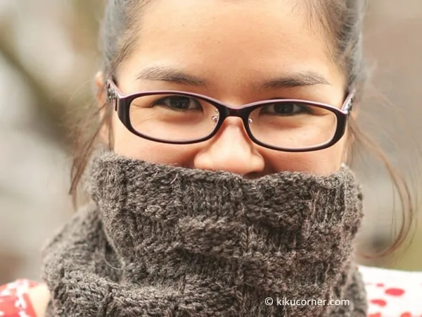 Checkerboard cowl