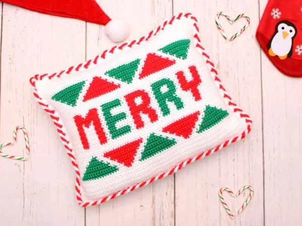 crochet Merry Pillow free pattern