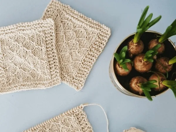 Knit Diamond Coaster
