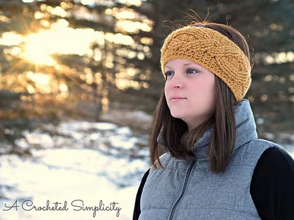 Chic Cabled Headwarmer