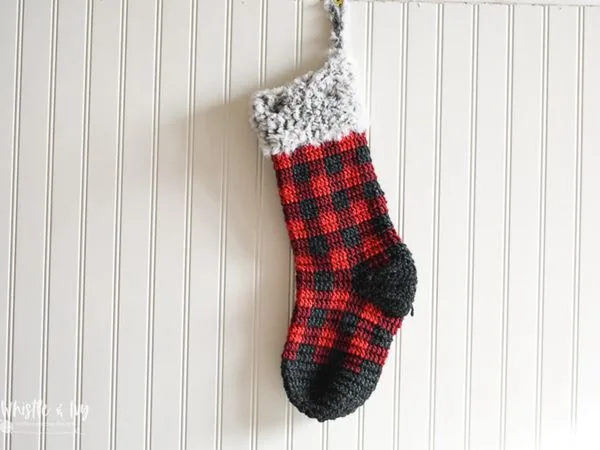 crochet Buffalo Plaid Stocking free pattern