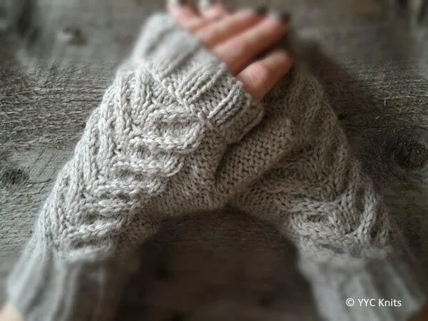 Moose Knuckle Fingerless Mitts