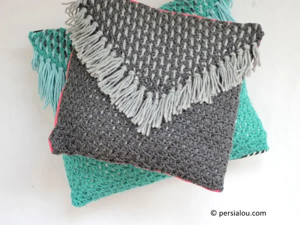 WOVEN TASSEL PILLOW