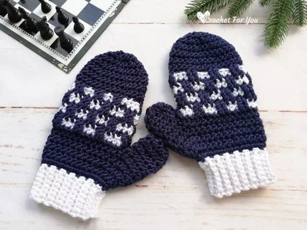 Checkered Mittens