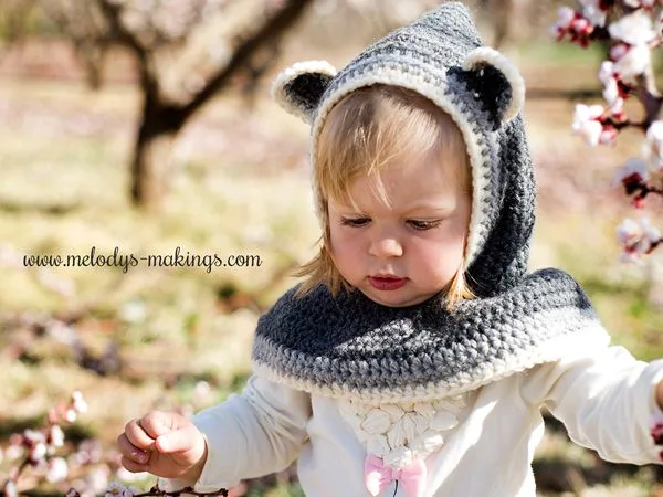 Rustic Raccoon Hooded Cowl